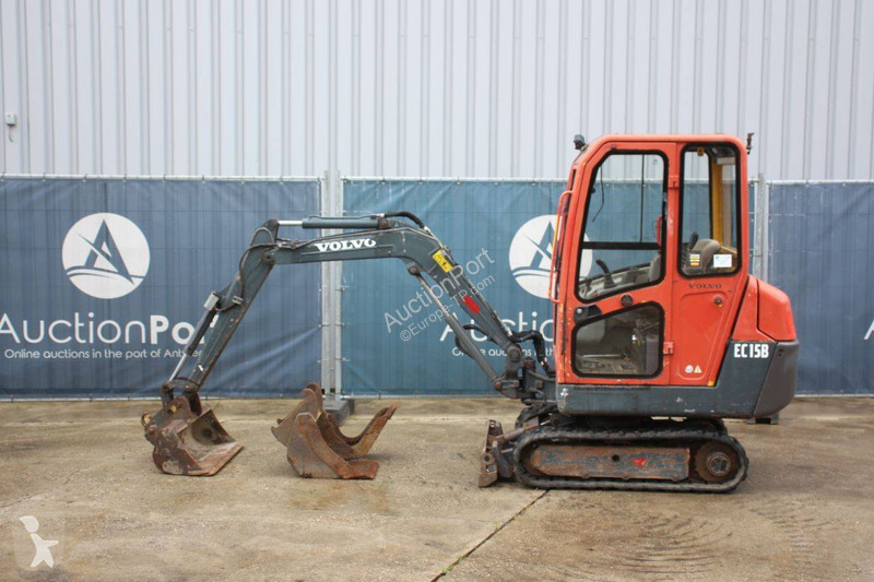 Rýpadlo Volvo EC15B
