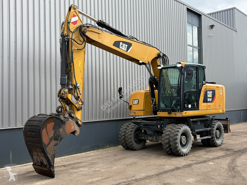 جرافة Caterpillar F