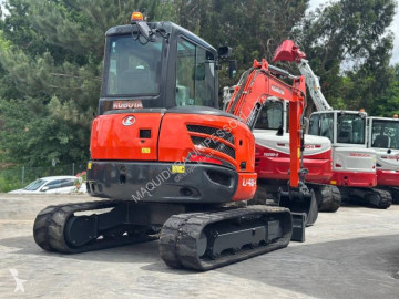 جرافة صغيرة Kubota