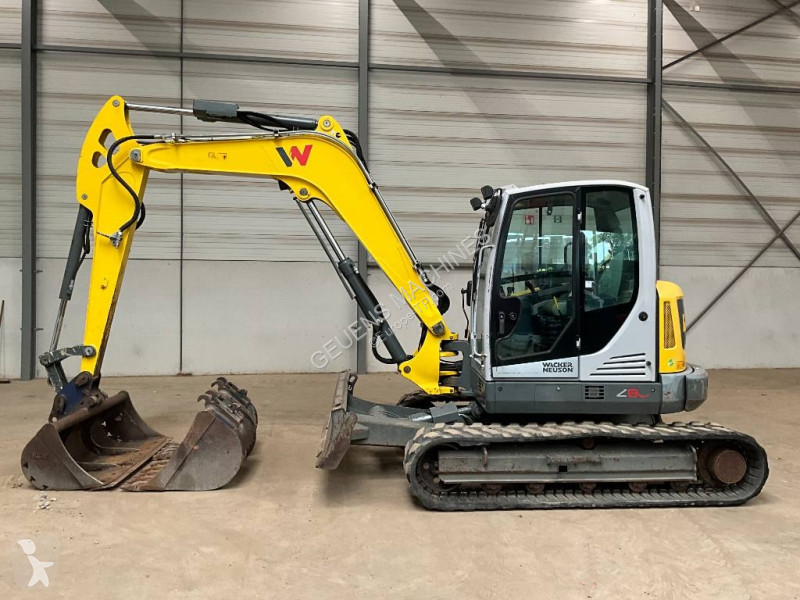 جرافة Neuson EZ 80