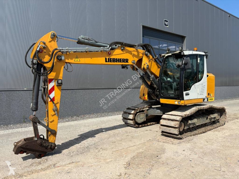 جرافة Liebherr Compact