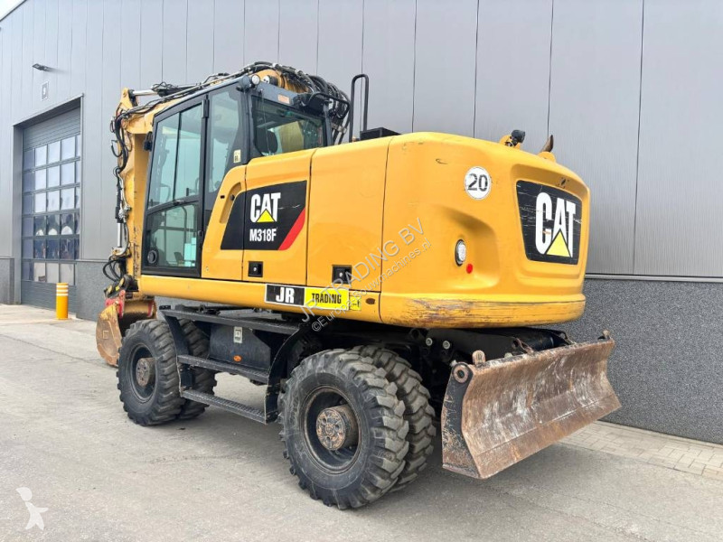 جرافة Caterpillar F