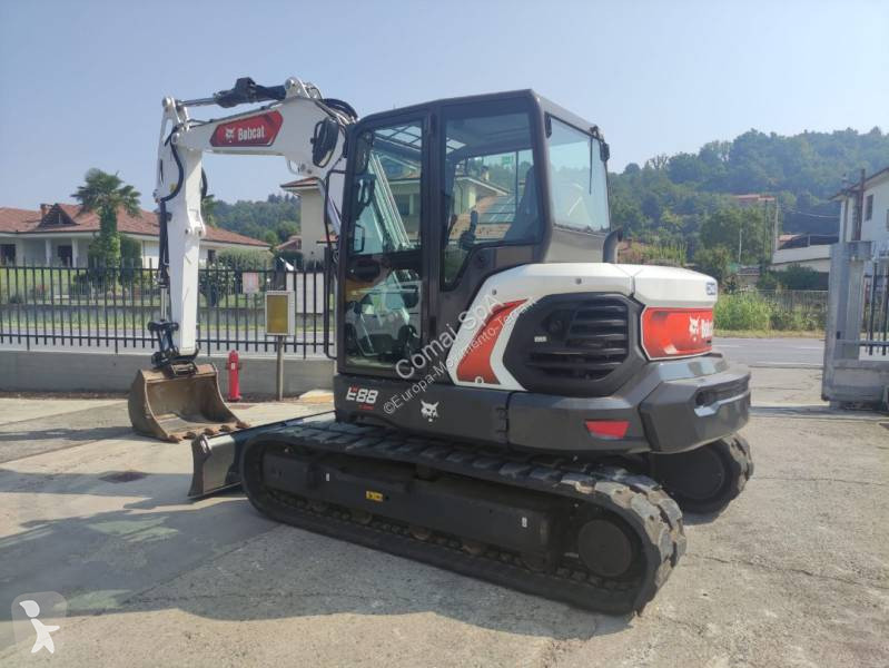Excavator Bobcat E88