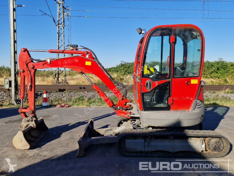 Lopatový nakládač JCB
