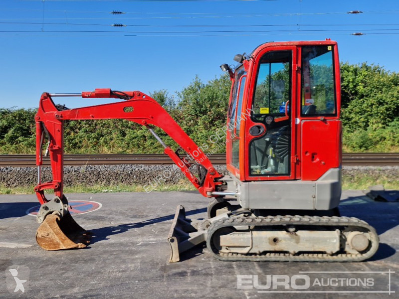 جرافة Volvo ECR25D