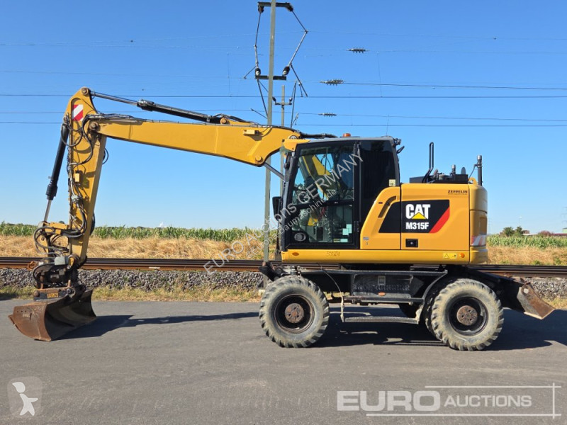 جرافة Caterpillar F