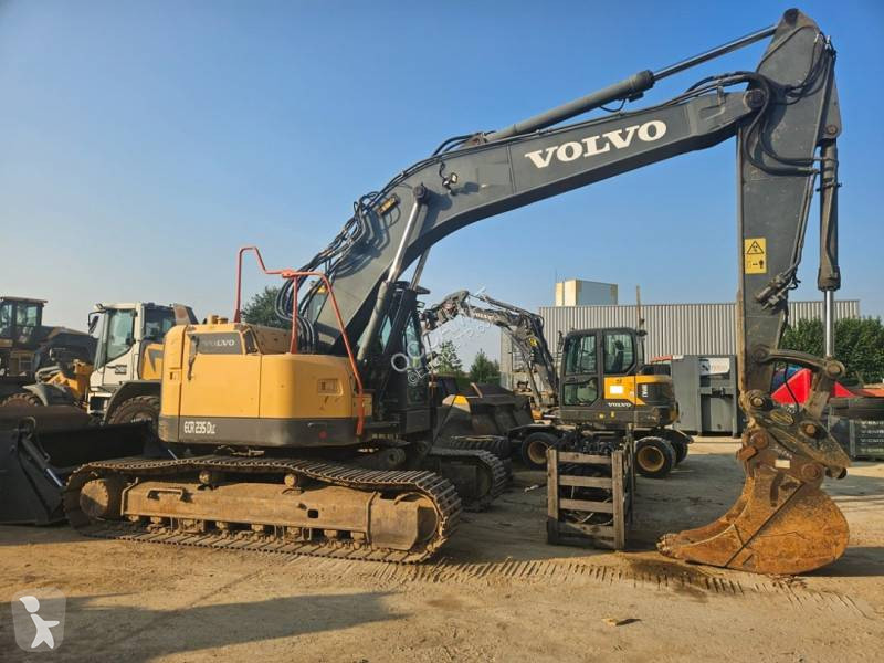 Rýpadlo Volvo ECR 235 DL