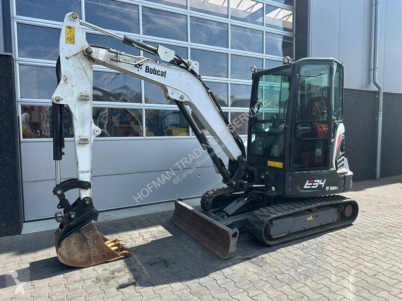 جرافة Bobcat E34