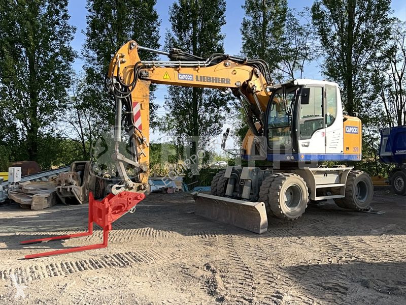 جرافة Liebherr A913 Compact Litronic
