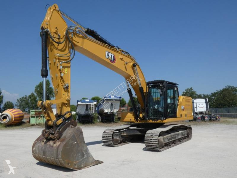 Lopatový nakládač Caterpillar 330
