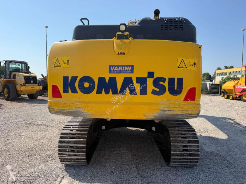 جرافة Komatsu PC210-11E0