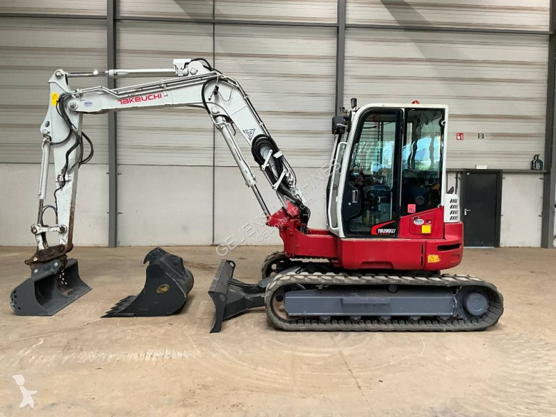 Lopatový nakládač Takeuchi 280