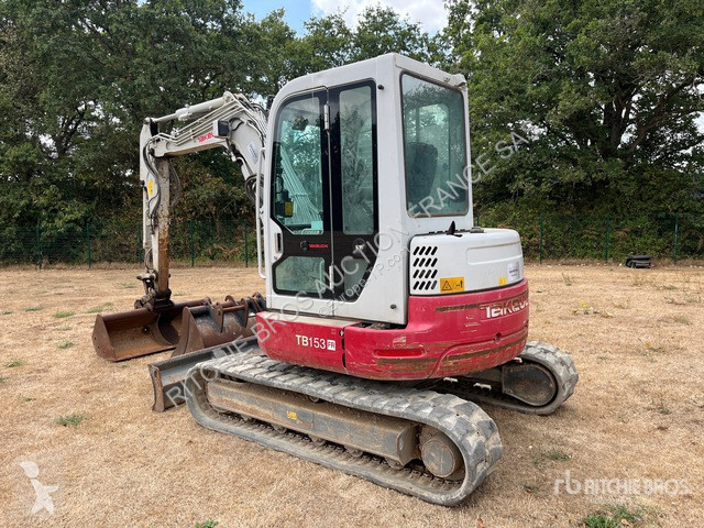 Excavadora Takeuchi