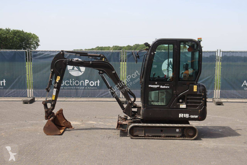جرافة Hyundai R18-9AK