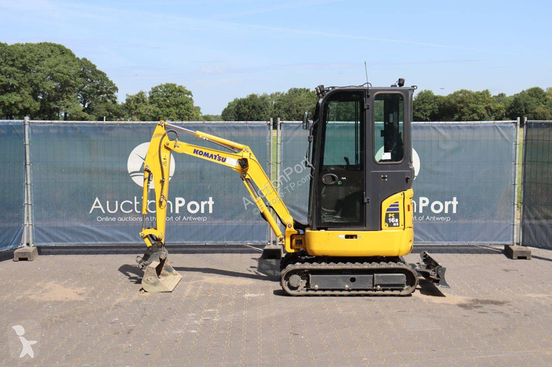 جرافة Komatsu PC16R-3HS