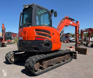 جرافة صغيرة Kubota