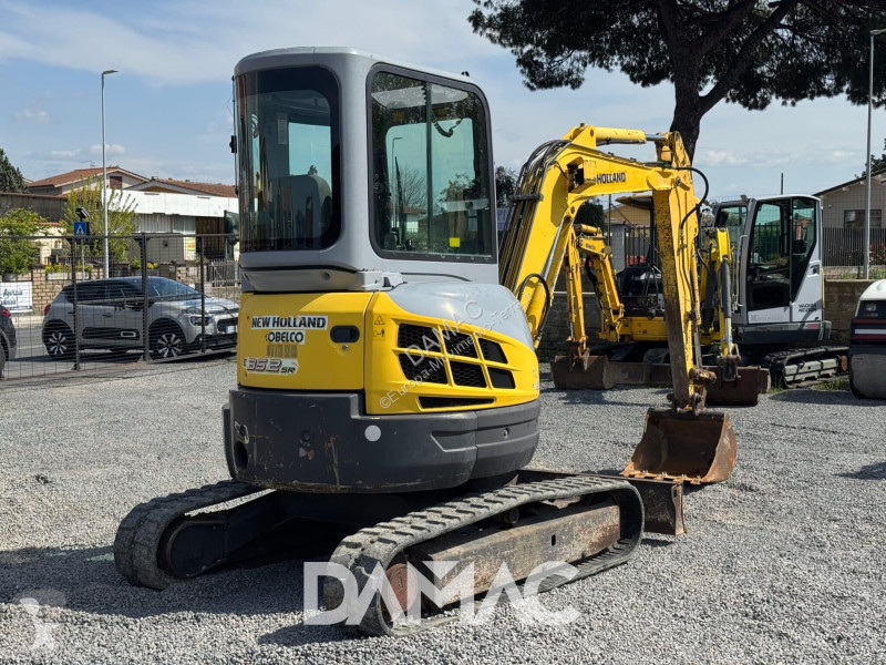 Rýpadlo New Holland E35.2SR