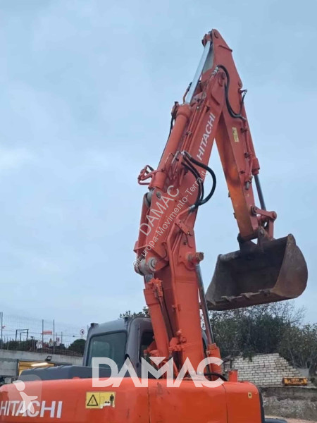 جرافة Hitachi