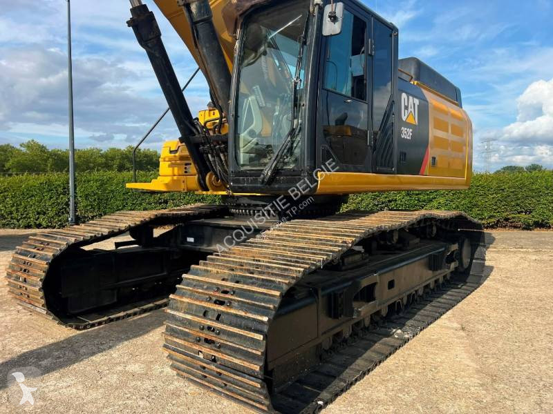 جرافة Caterpillar 352F