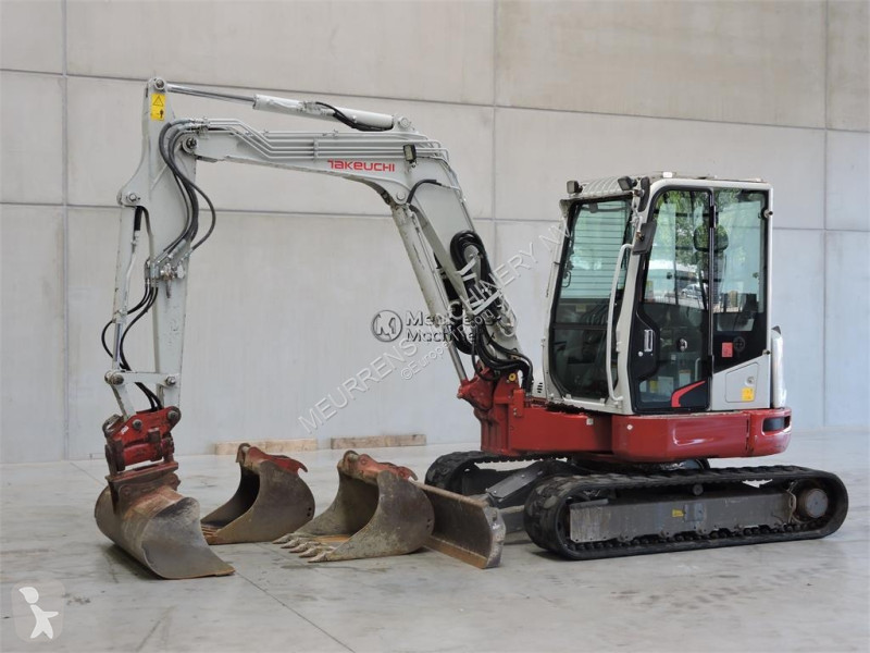 جرافة Takeuchi TB257FR Powertilt