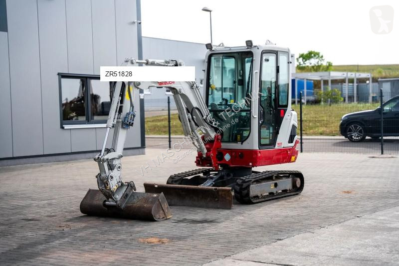 Rýpadlo Takeuchi TB225
