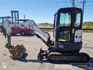 جرافة صغيرة Bobcat