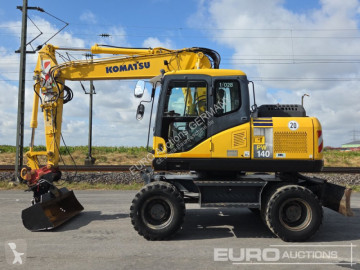 Pelle sur pneus Komatsu