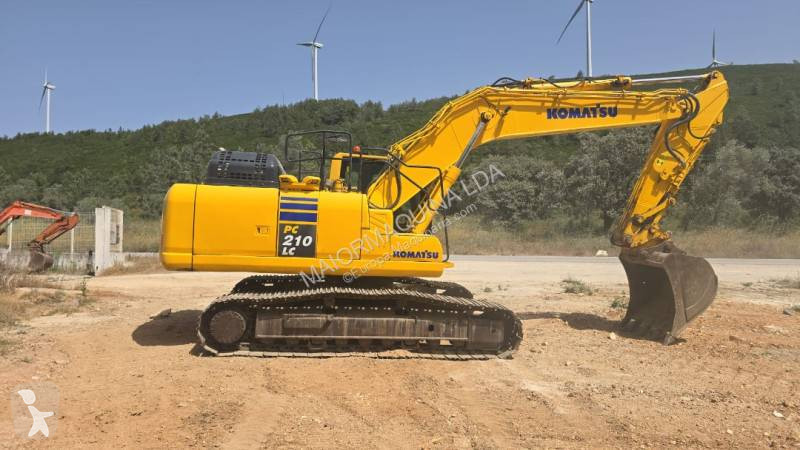 جرافة Komatsu