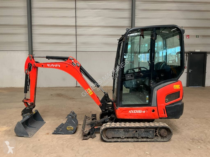 جرافة Kubota 0164