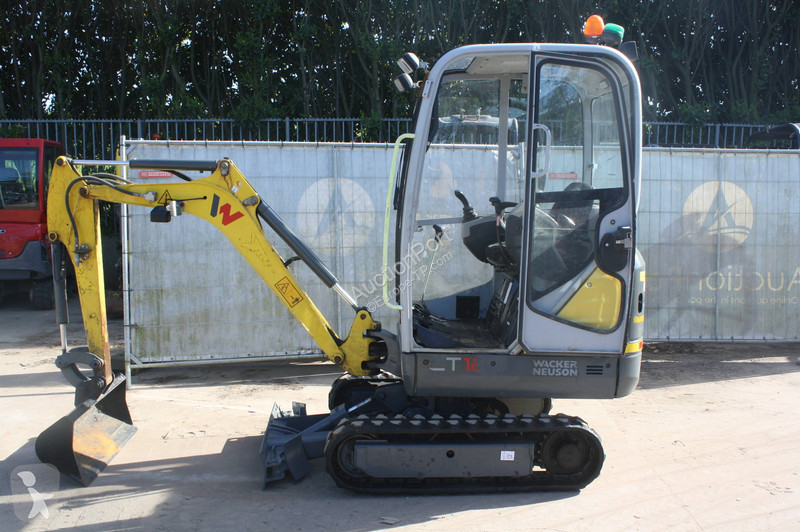 جرافة Neuson ET16