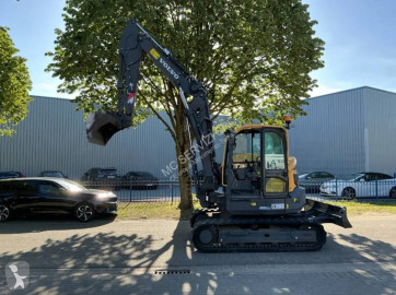 Pelle sur chenilles Volvo