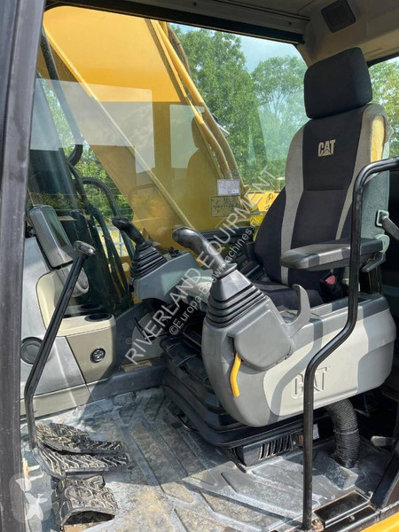 Lopatový nakládač Caterpillar LRE with HDHW...