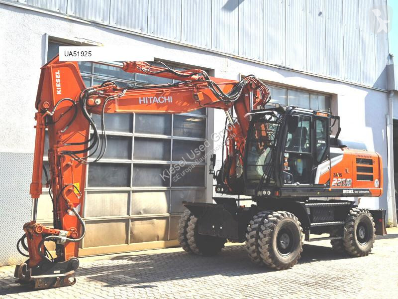 جرافة Hitachi ZX220W-7