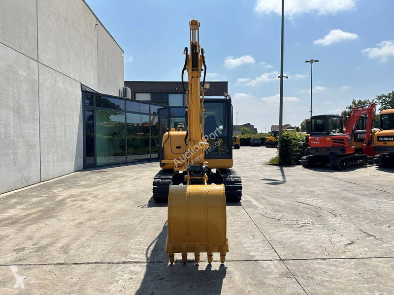 Rýpadlo Komatsu 7