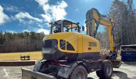 Pelle sur pneus Wacker Neuson