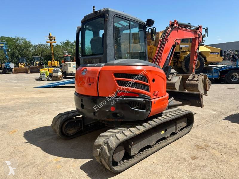 جرافة Kubota