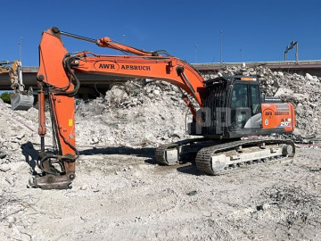 Hitachi ZX210LC 6