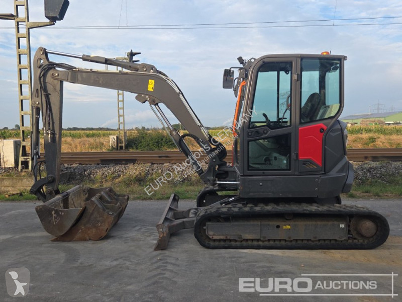 Багер Volvo ECR50F