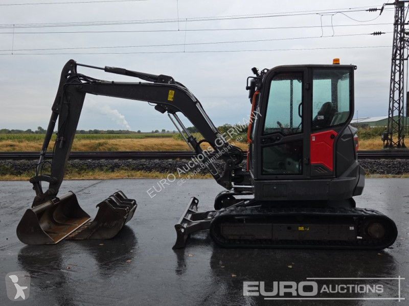 جرافة Volvo ECR50F