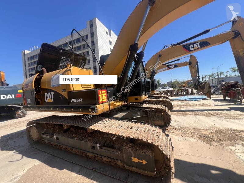 جرافة Caterpillar 2L