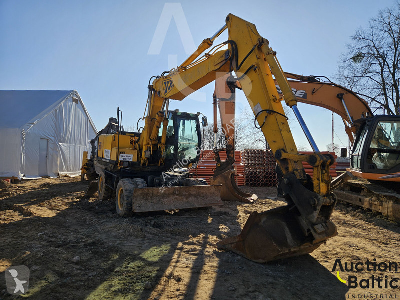 Excavator JCB