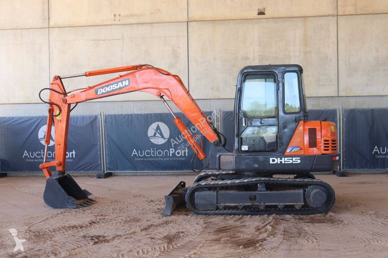 Doosan DH55-V excavator