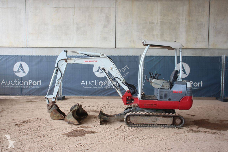 Excavator Takeuchi TB219