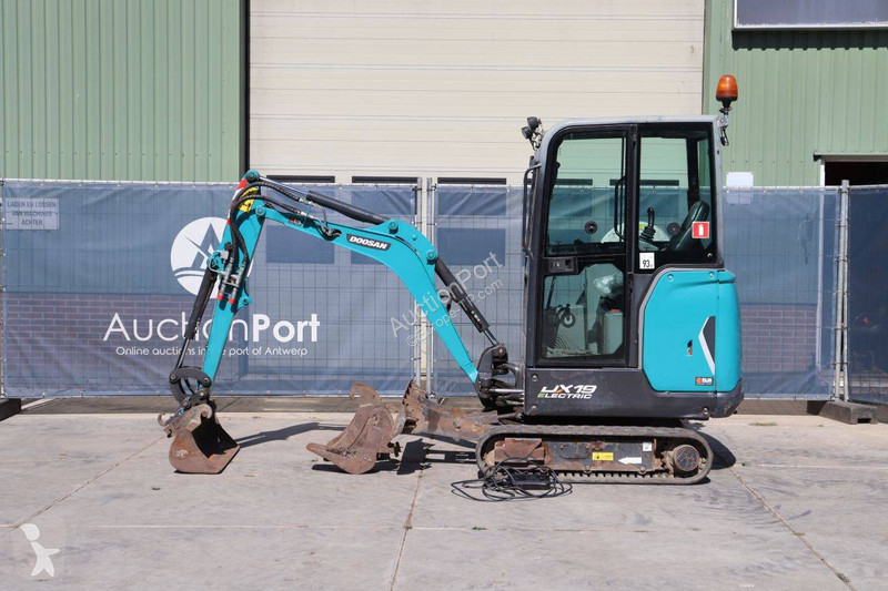 Excavator Doosan DX19