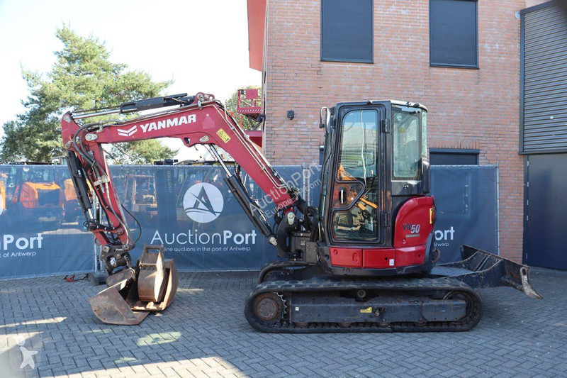 Lopatový nakládač Yanmar VIO50-6B