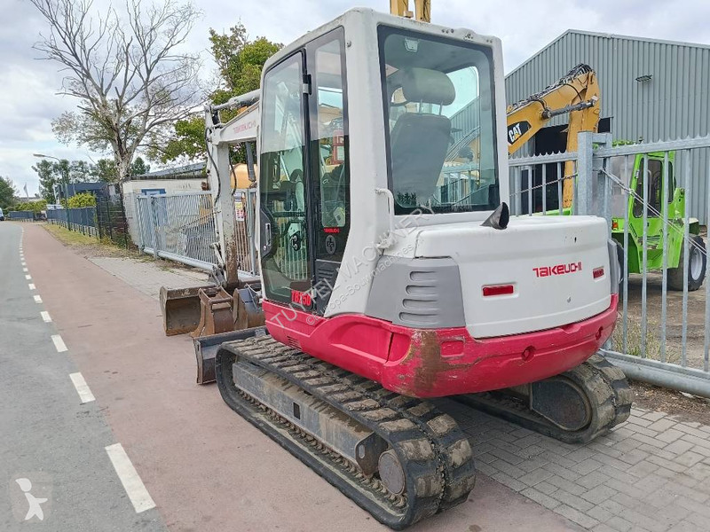 Excavator Takeuchi 5 ton rups graafmachine...