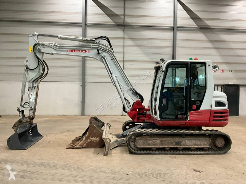 Экскаватор Takeuchi