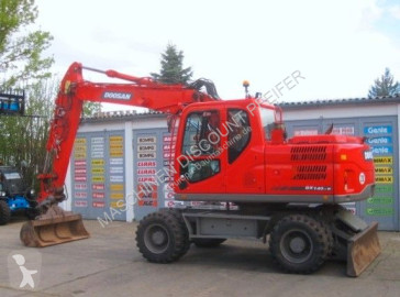 Экскаватор колёсный Doosan