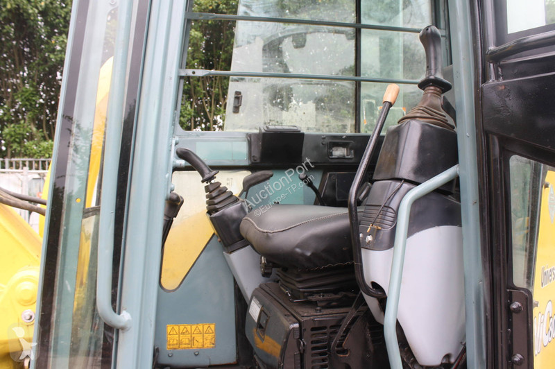 جرافة Yanmar VIO80-1A
