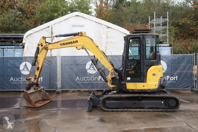 جرافة Yanmar ViO57-6B